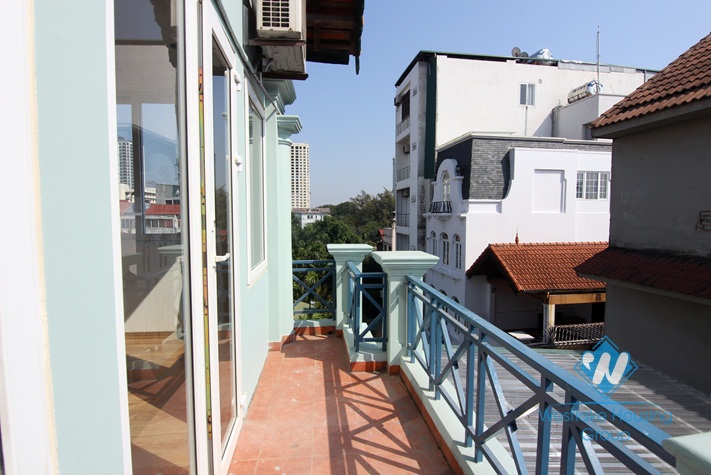 A duplex 3 bedroom apartment for rent in Dang thai mai, Tay ho